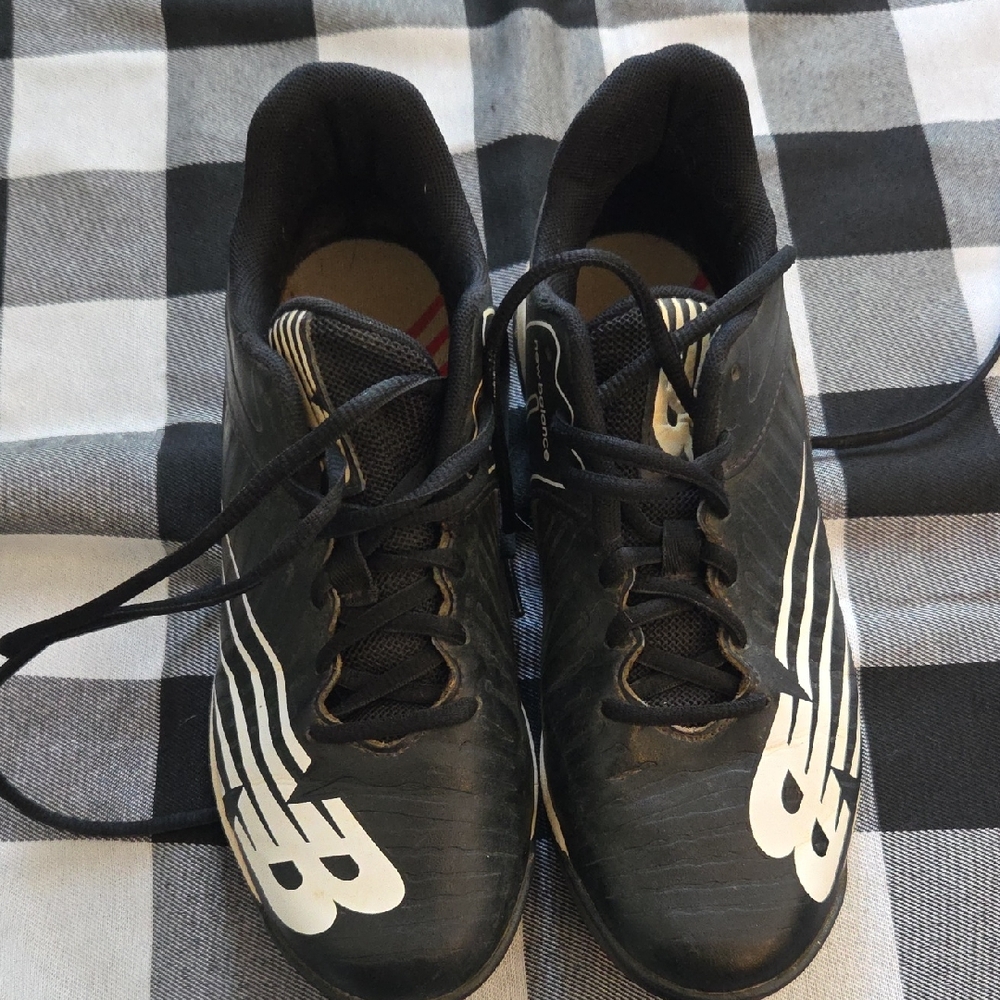 New Balance Black and White Cleats Size 4 Youth